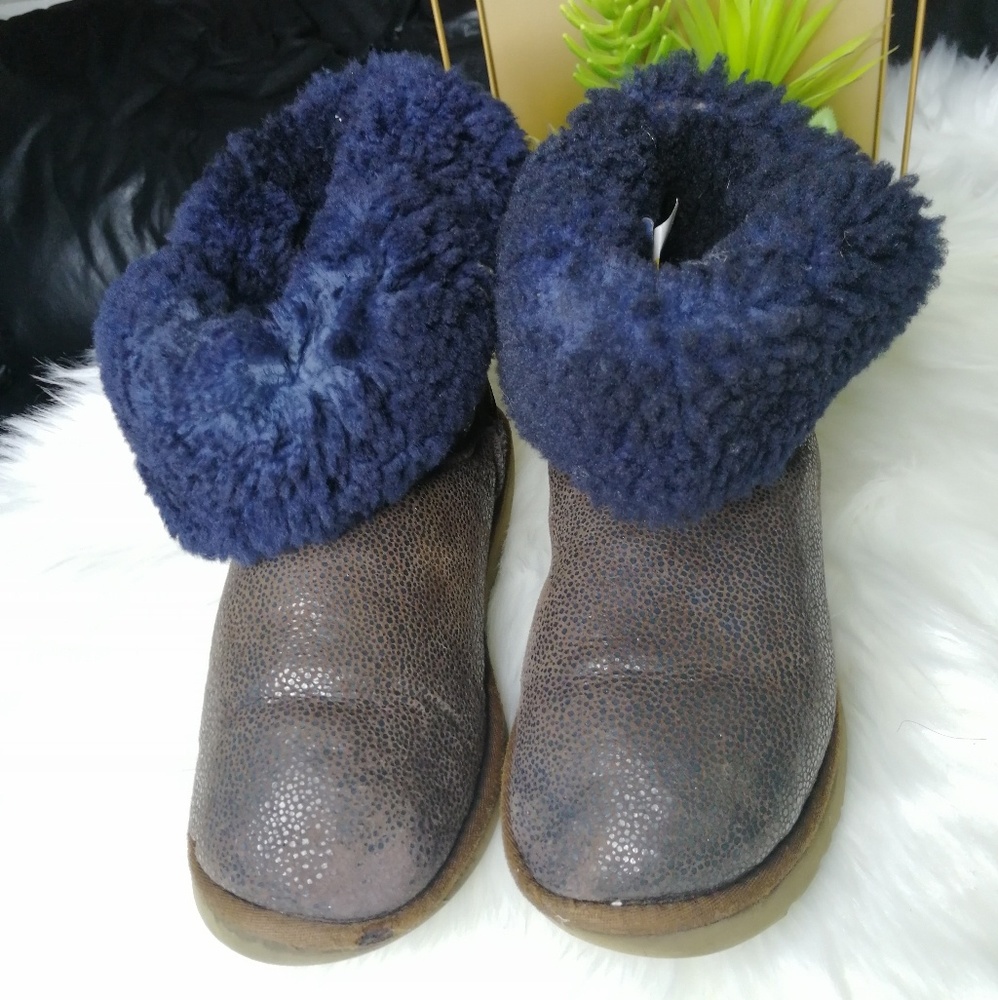 Ugg short boots